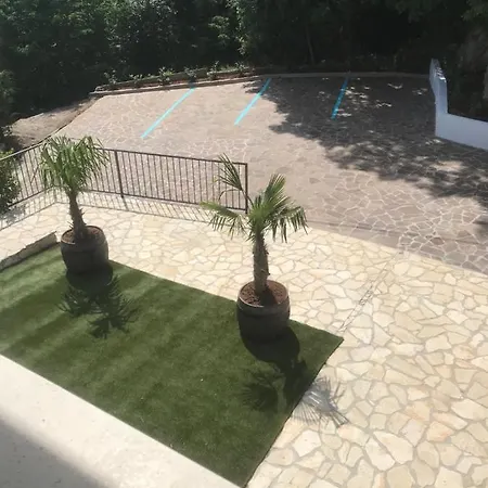 דירה Mariva